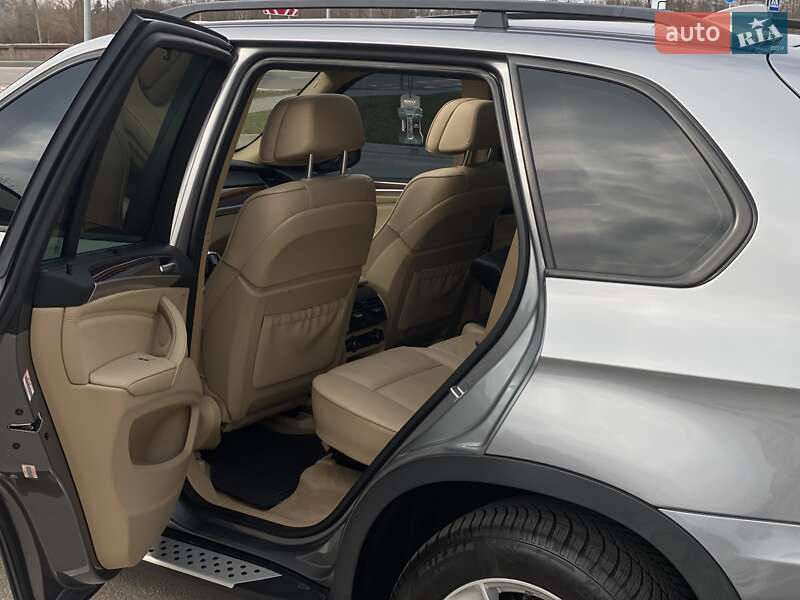 Позашляховик / Кросовер BMW X5 2012 в Рівному