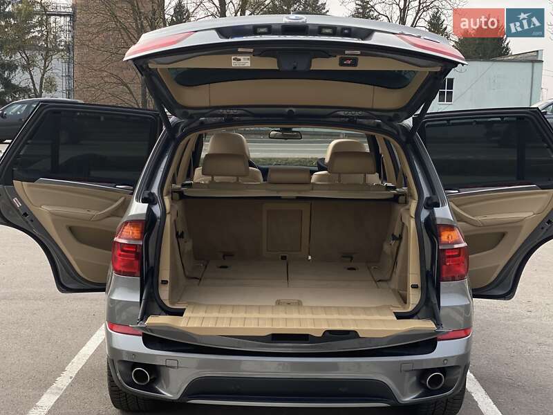 Позашляховик / Кросовер BMW X5 2012 в Рівному