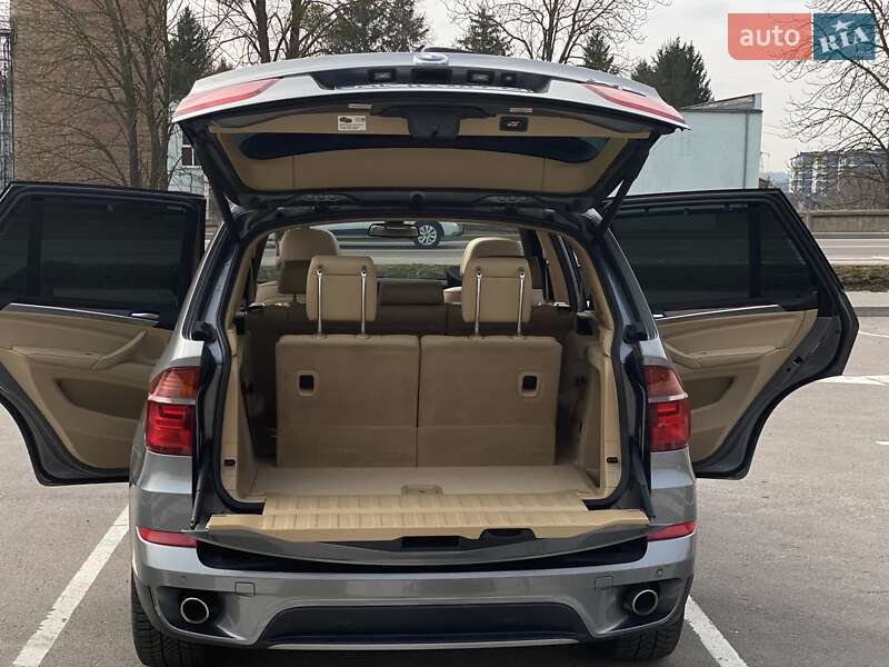 Позашляховик / Кросовер BMW X5 2012 в Рівному