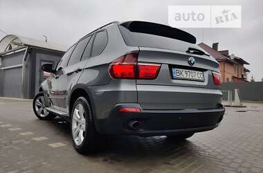 Внедорожник / Кроссовер BMW X5 2010 в Сарнах