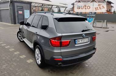 Внедорожник / Кроссовер BMW X5 2010 в Сарнах