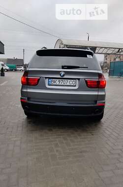 Внедорожник / Кроссовер BMW X5 2010 в Сарнах