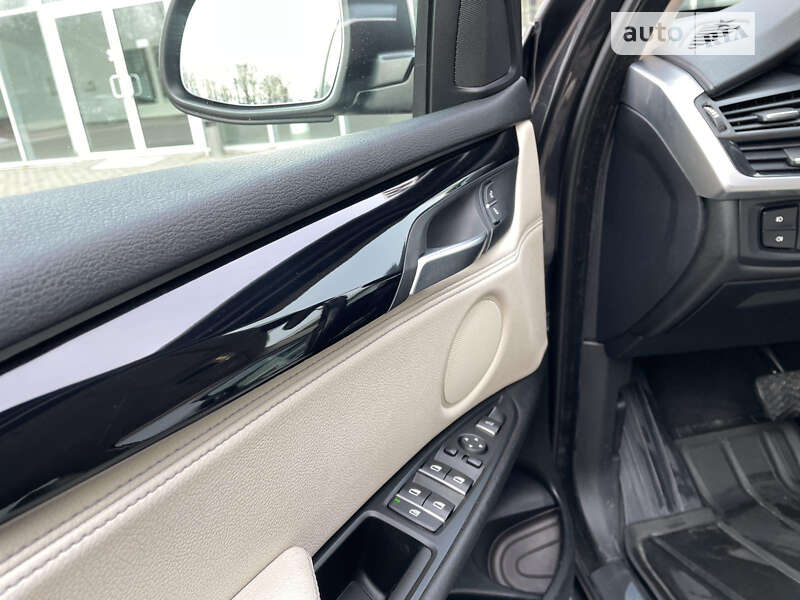 Позашляховик / Кросовер BMW X5 2014 в Луцьку