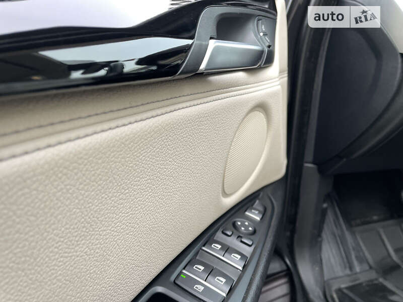 Позашляховик / Кросовер BMW X5 2014 в Луцьку