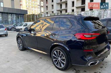 Позашляховик / Кросовер BMW X5 2018 в 