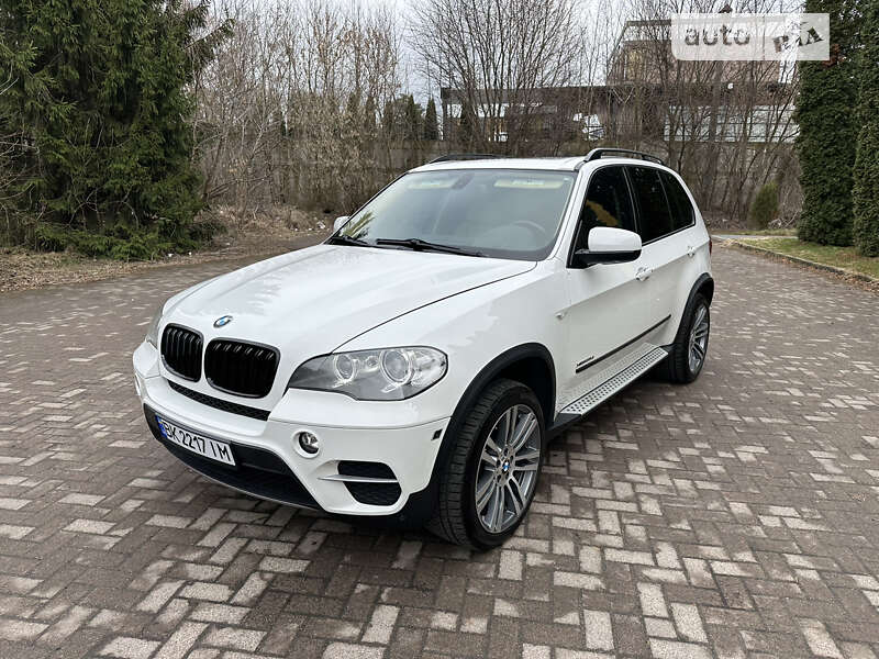 Позашляховик / Кросовер BMW X5 2012 в Рівному