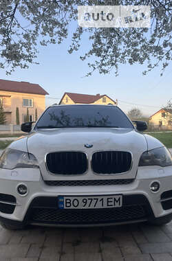 Внедорожник / Кроссовер BMW X5 2011 в Гусятине