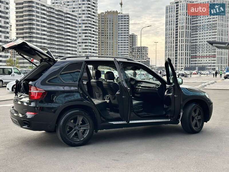 Внедорожник / Кроссовер BMW X5 2011 в Киеве