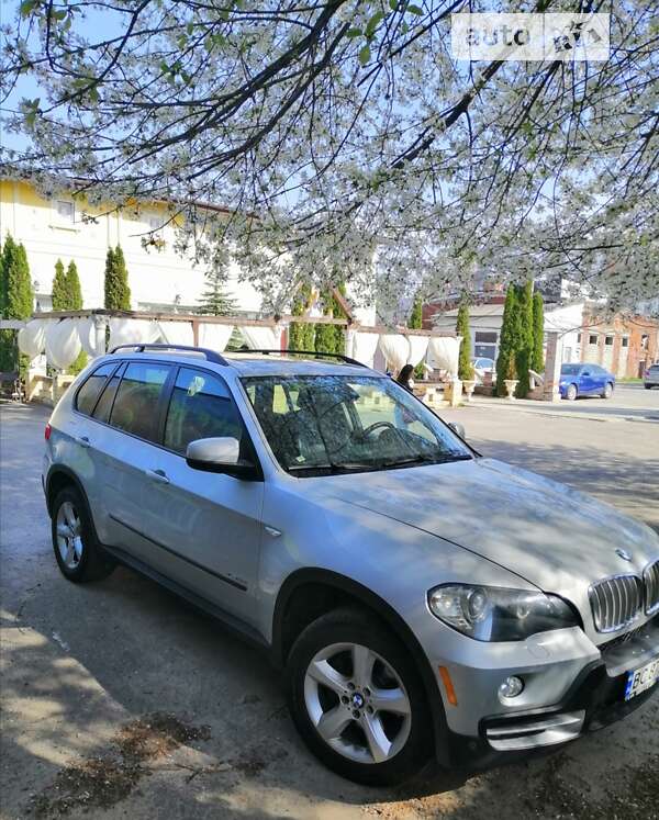 Позашляховик / Кросовер BMW X5 2010 в Львові