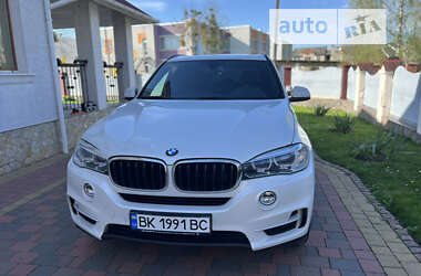 Внедорожник / Кроссовер BMW X5 2017 в Дубно