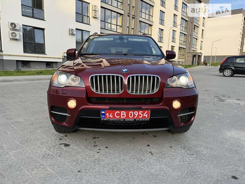 Позашляховик / Кросовер BMW X5 2011 в Новояворівську
