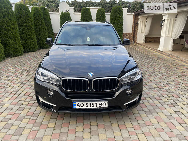 Внедорожник / Кроссовер BMW X5 2015 в Мукачево