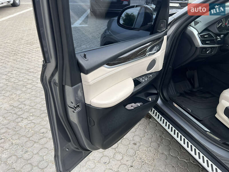 Позашляховик / Кросовер BMW X5 2014 в Чернівцях