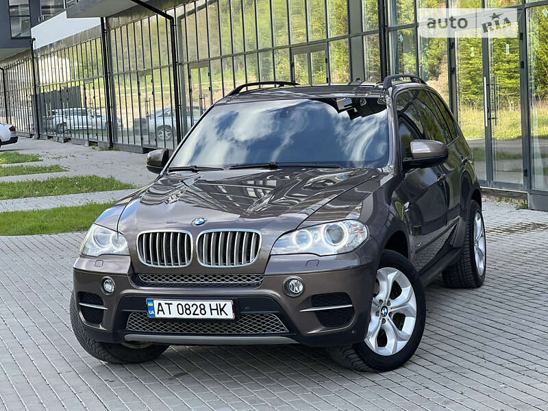 Внедорожник / Кроссовер BMW X5 2010 в Звягеле