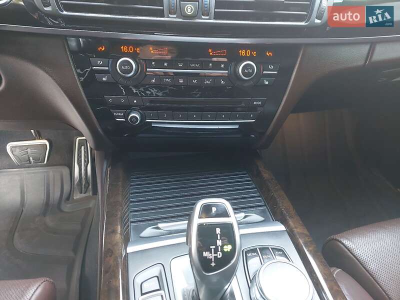 Позашляховик / Кросовер BMW X5 2014 в Миколаєві