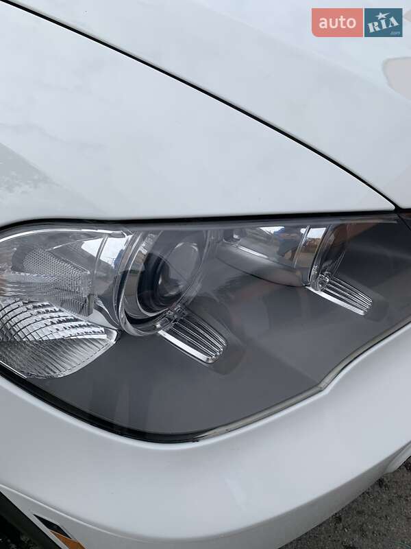 Внедорожник / Кроссовер BMW X5 2012 в Запорожье