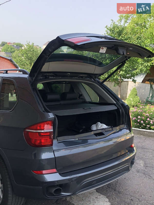 Внедорожник / Кроссовер BMW X5 2011 в Львове