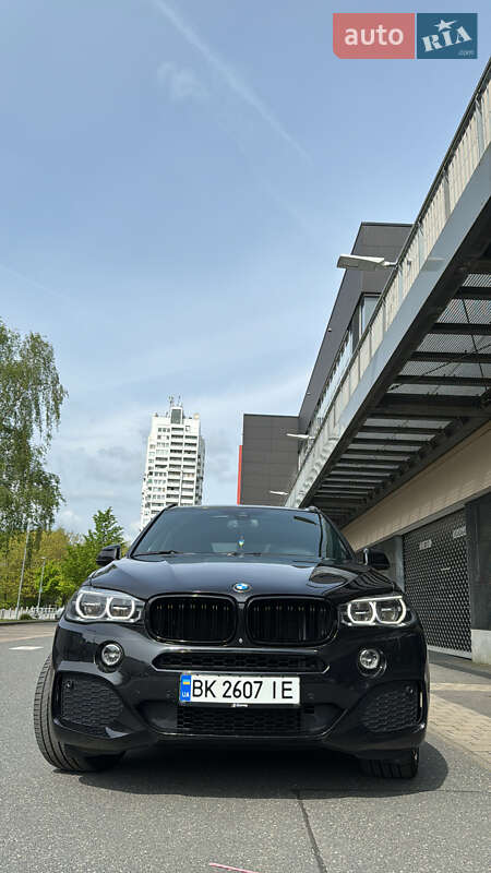 Внедорожник / Кроссовер BMW X5 2016 в Вараше