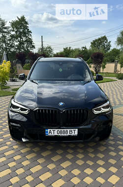 Позашляховик / Кросовер BMW X5 2022 в Івано-Франківську