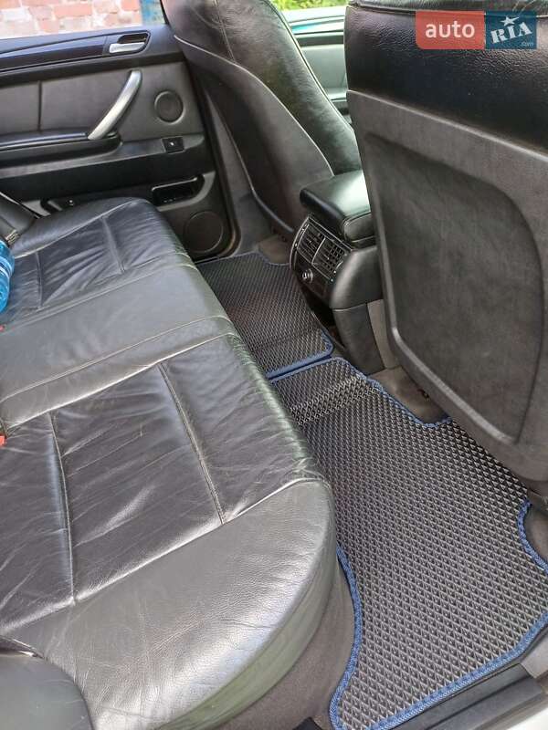 Внедорожник / Кроссовер BMW X5 2001 в Славянске