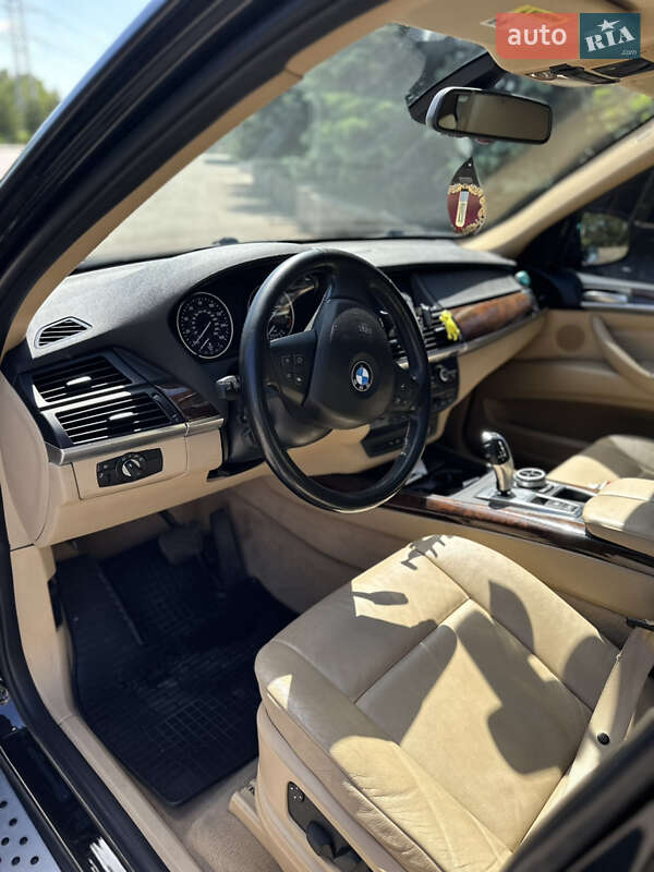 Внедорожник / Кроссовер BMW X5 2009 в Харькове