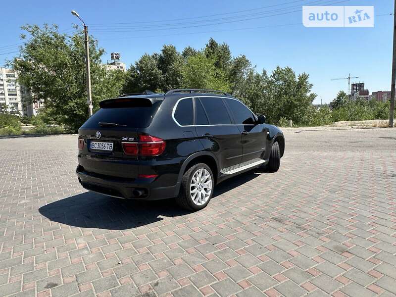 Позашляховик / Кросовер BMW X5 2013 в Запоріжжі