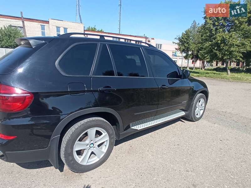 Позашляховик / Кросовер BMW X5 2012 в Краснограді