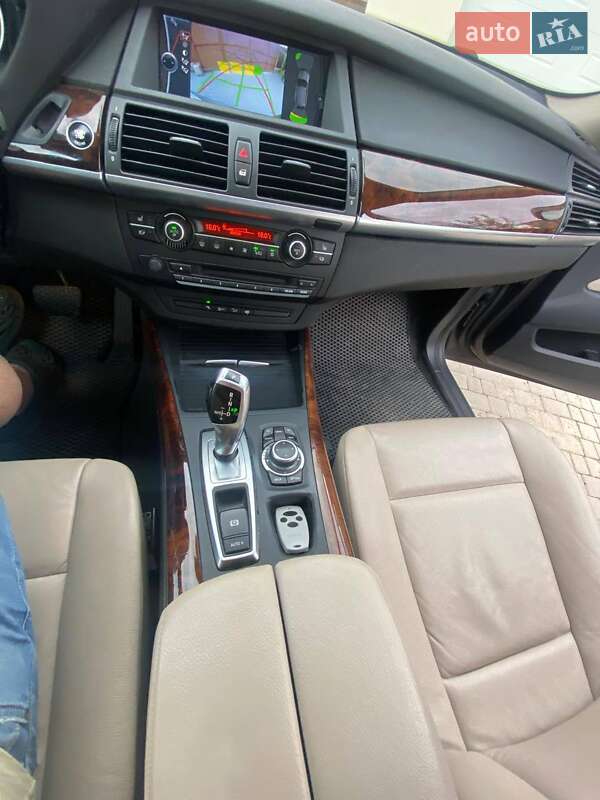 Внедорожник / Кроссовер BMW X5 2012 в Хмельницком