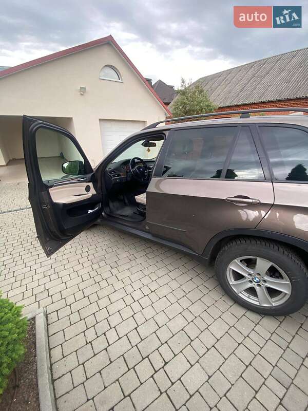 Внедорожник / Кроссовер BMW X5 2012 в Хмельницком