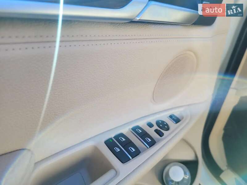 Позашляховик / Кросовер BMW X5 2014 в Кривому Розі