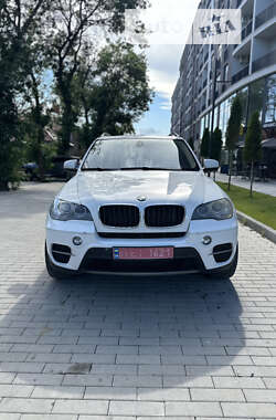 Внедорожник / Кроссовер BMW X5 2011 в Ужгороде