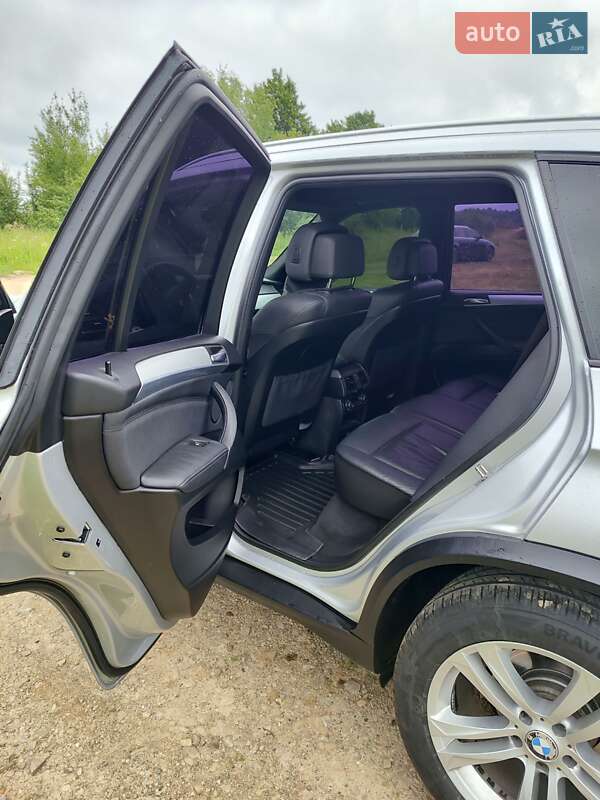 Внедорожник / Кроссовер BMW X5 2010 в Самборе