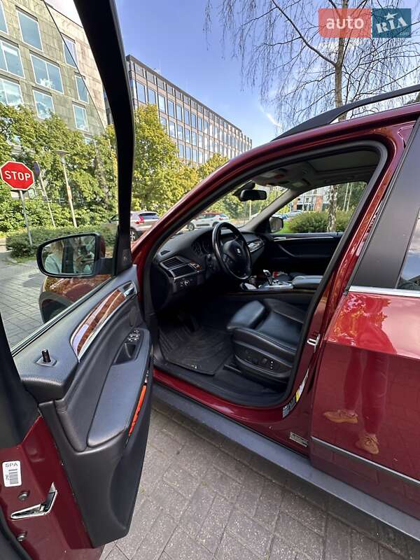 Позашляховик / Кросовер BMW X5 2013 в Києві