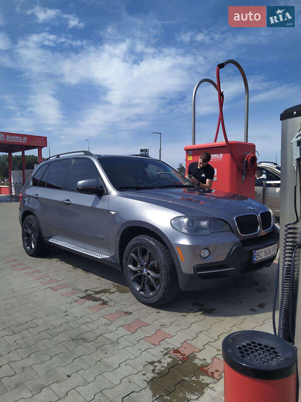 Внедорожник / Кроссовер BMW X5 2007 в 