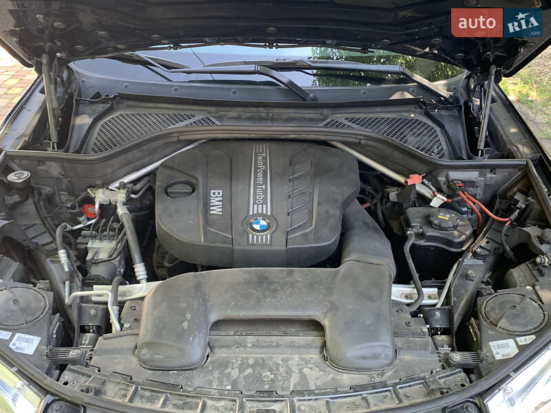 Внедорожник / Кроссовер BMW X5 2015 в Киеве