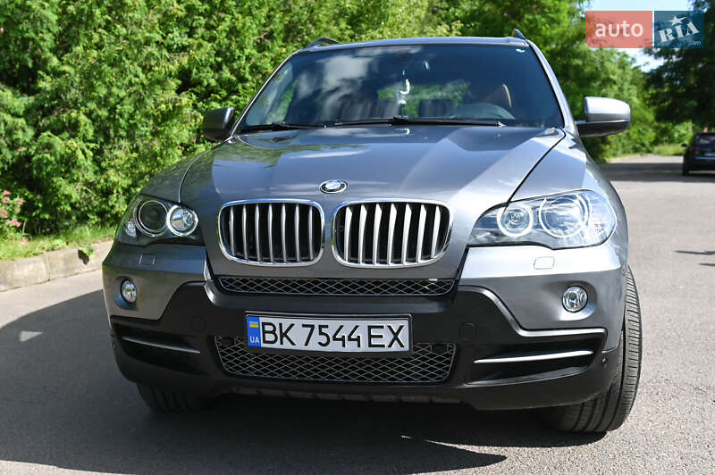 Позашляховик / Кросовер BMW X5 2009 в Рівному