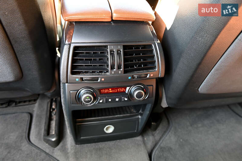 Позашляховик / Кросовер BMW X5 2009 в Рівному