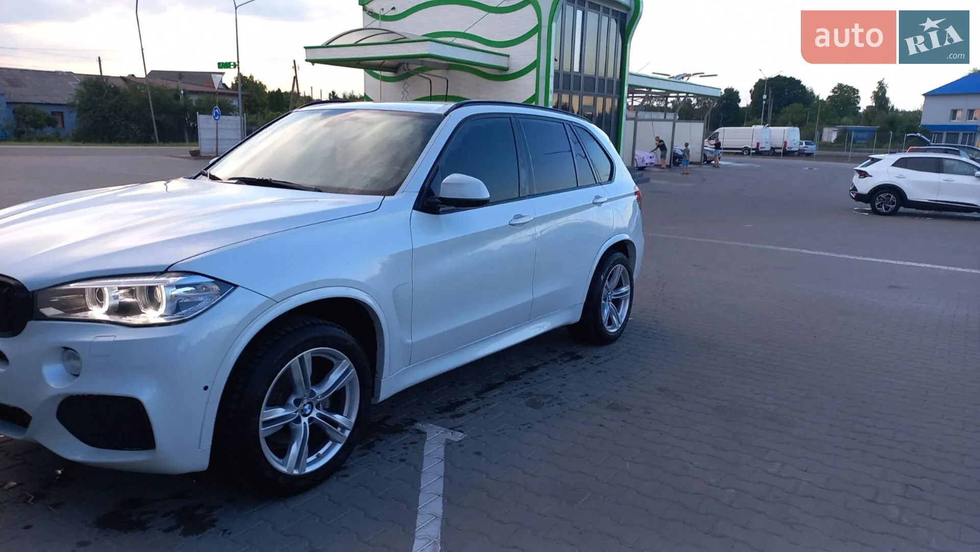 2016 BMW X5 - мініатюра 2