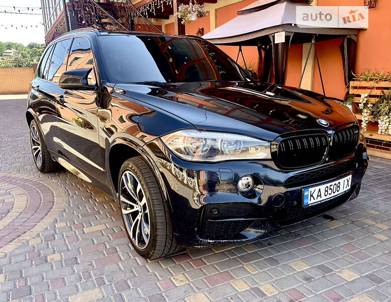 Позашляховик / Кросовер BMW X5 2013 в 