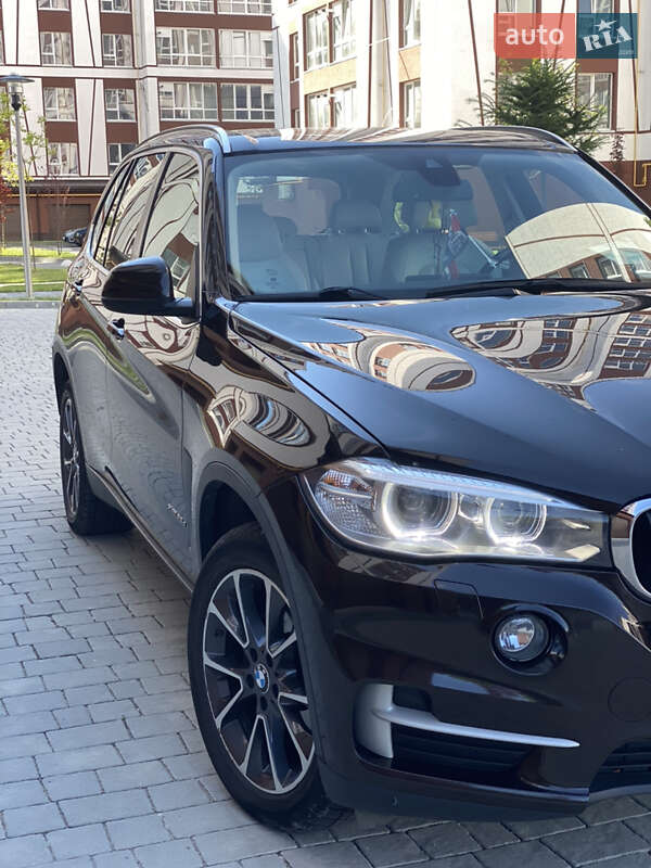 Позашляховик / Кросовер BMW X5 2014 в Івано-Франківську