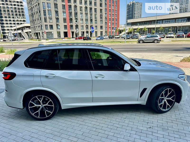 Внедорожник / Кроссовер BMW X5 2020 в Киеве