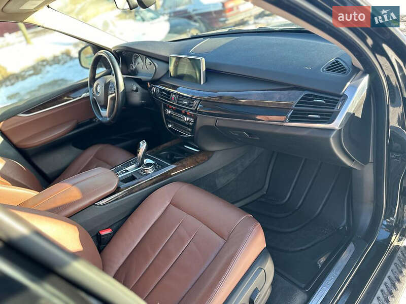 Позашляховик / Кросовер BMW X5 2015 в Львові