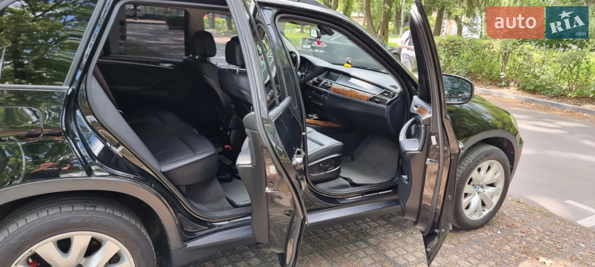 2010 BMW X5 - мініатюра 20