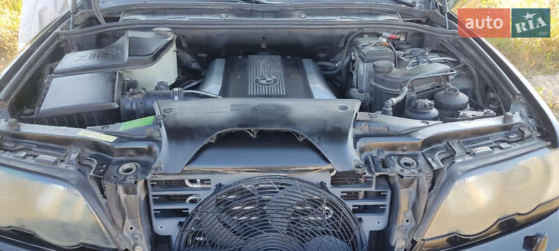 Позашляховик / Кросовер BMW X5 2003 в Харкові