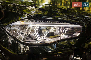 Позашляховик / Кросовер BMW X5 2017 в 