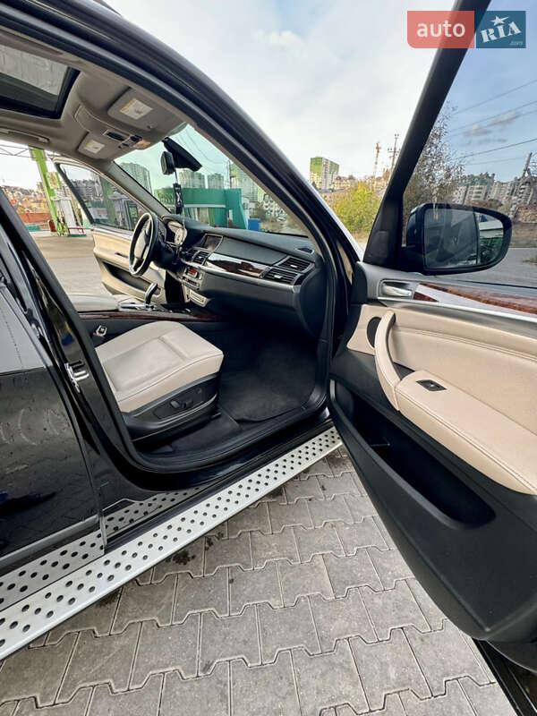 Внедорожник / Кроссовер BMW X5 2011 в Одессе