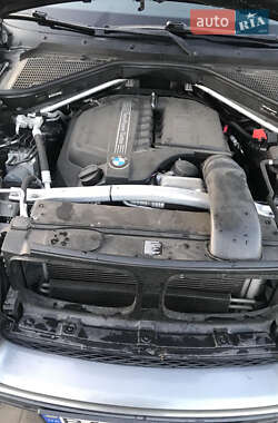 Внедорожник / Кроссовер BMW X5 2012 в 
