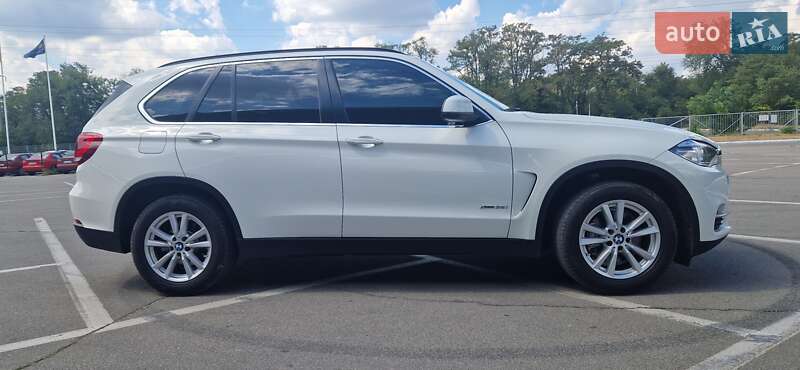 Внедорожник / Кроссовер BMW X5 2015 в Запорожье