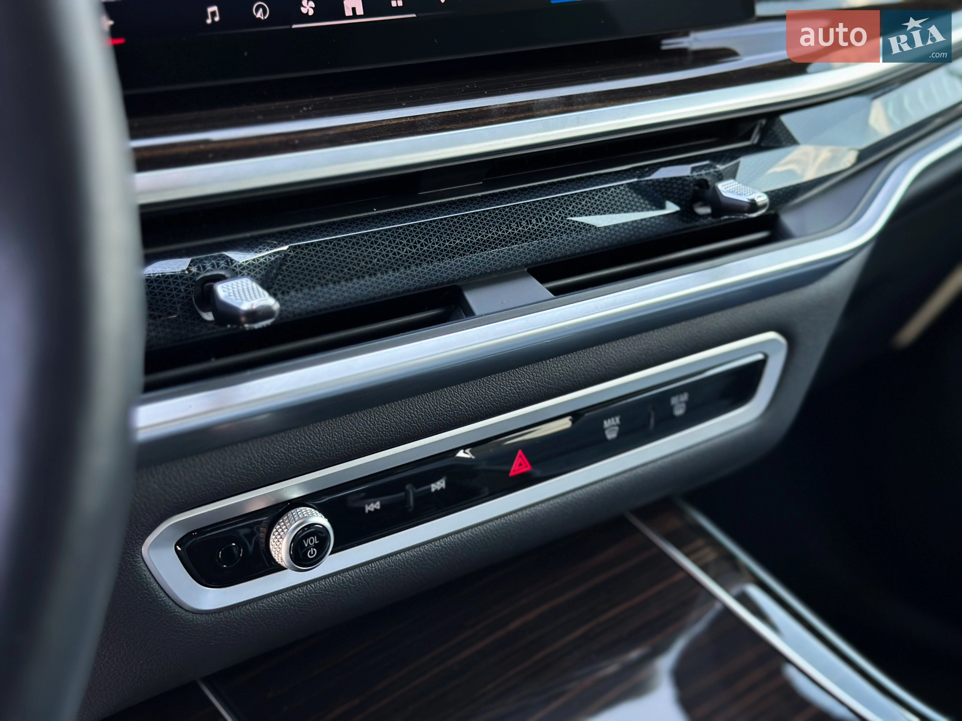 2023 BMW X5 - мініатюра 25