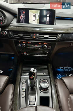 Позашляховик / Кросовер BMW X5 2014 в 